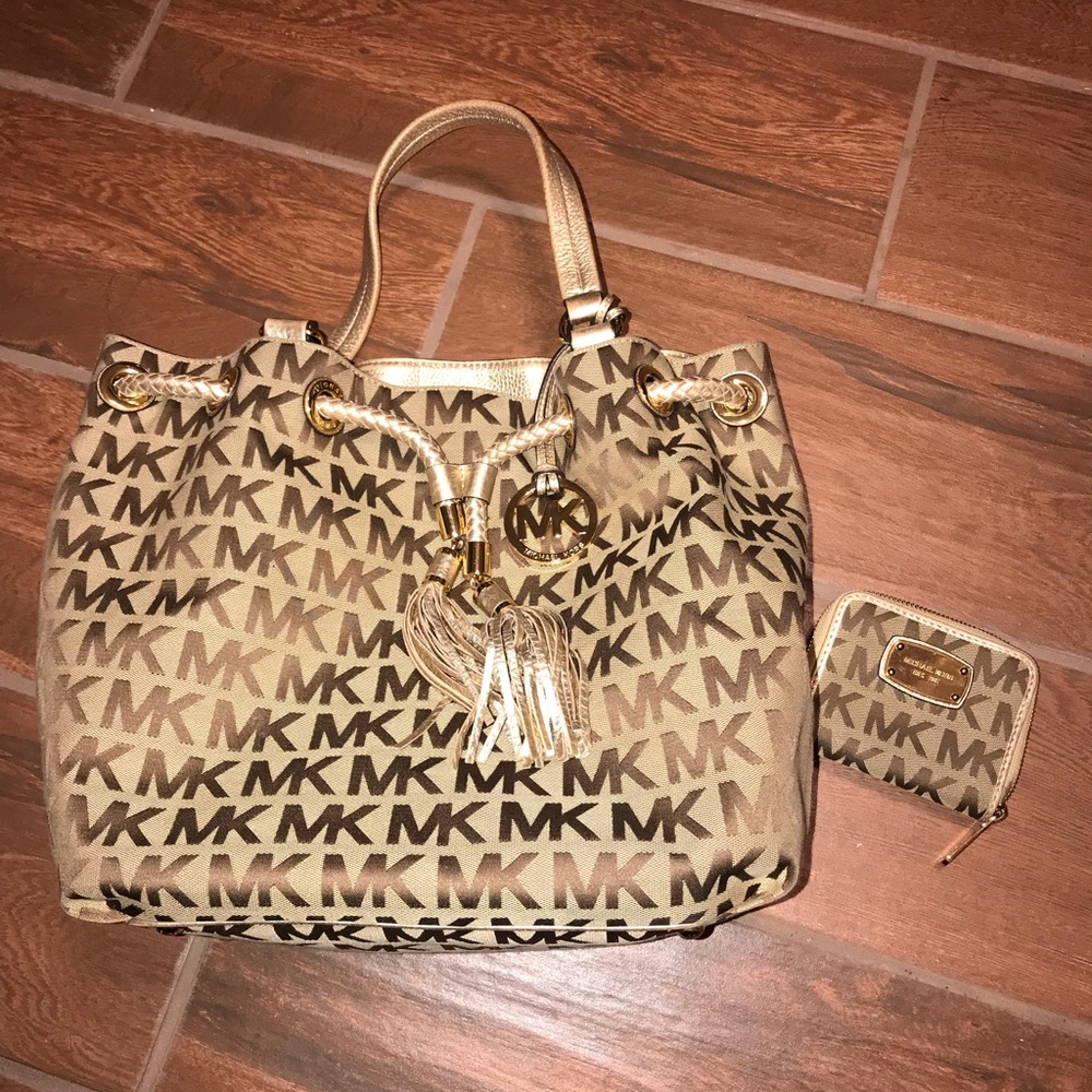 Michael Kors Purse and Wallet Gold